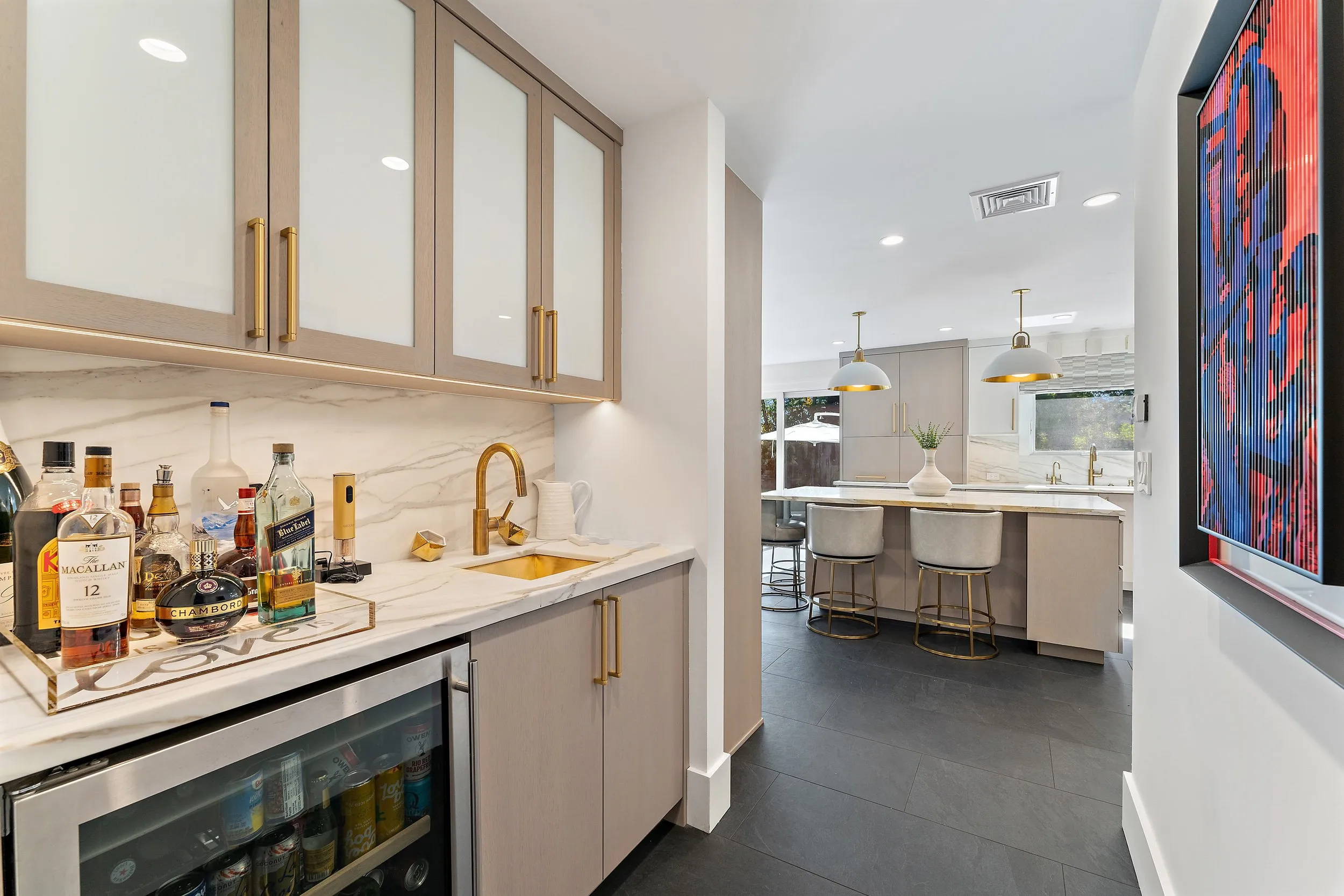 Modern Contemporary - Image 8