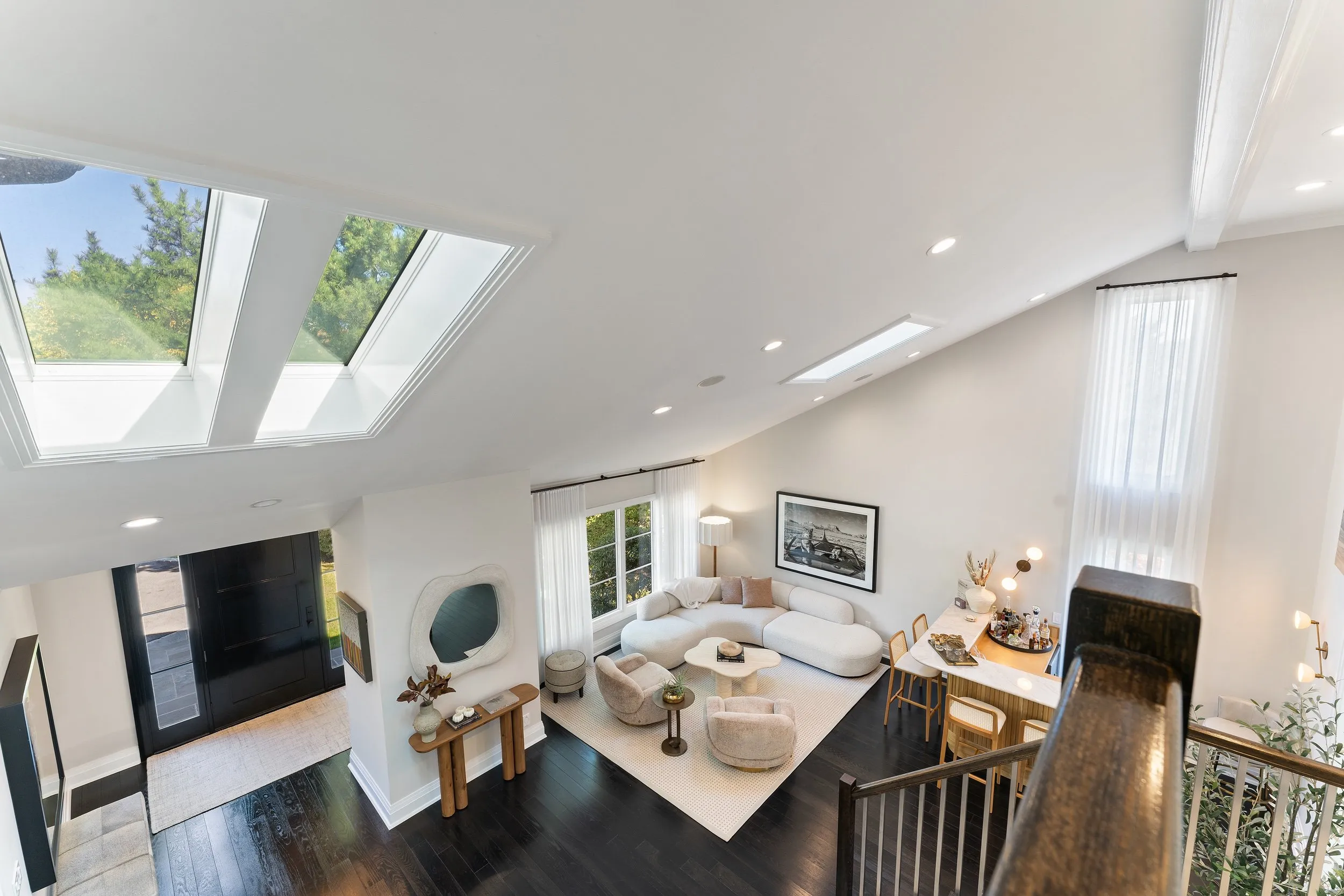 Modern Contemporary - Image 10