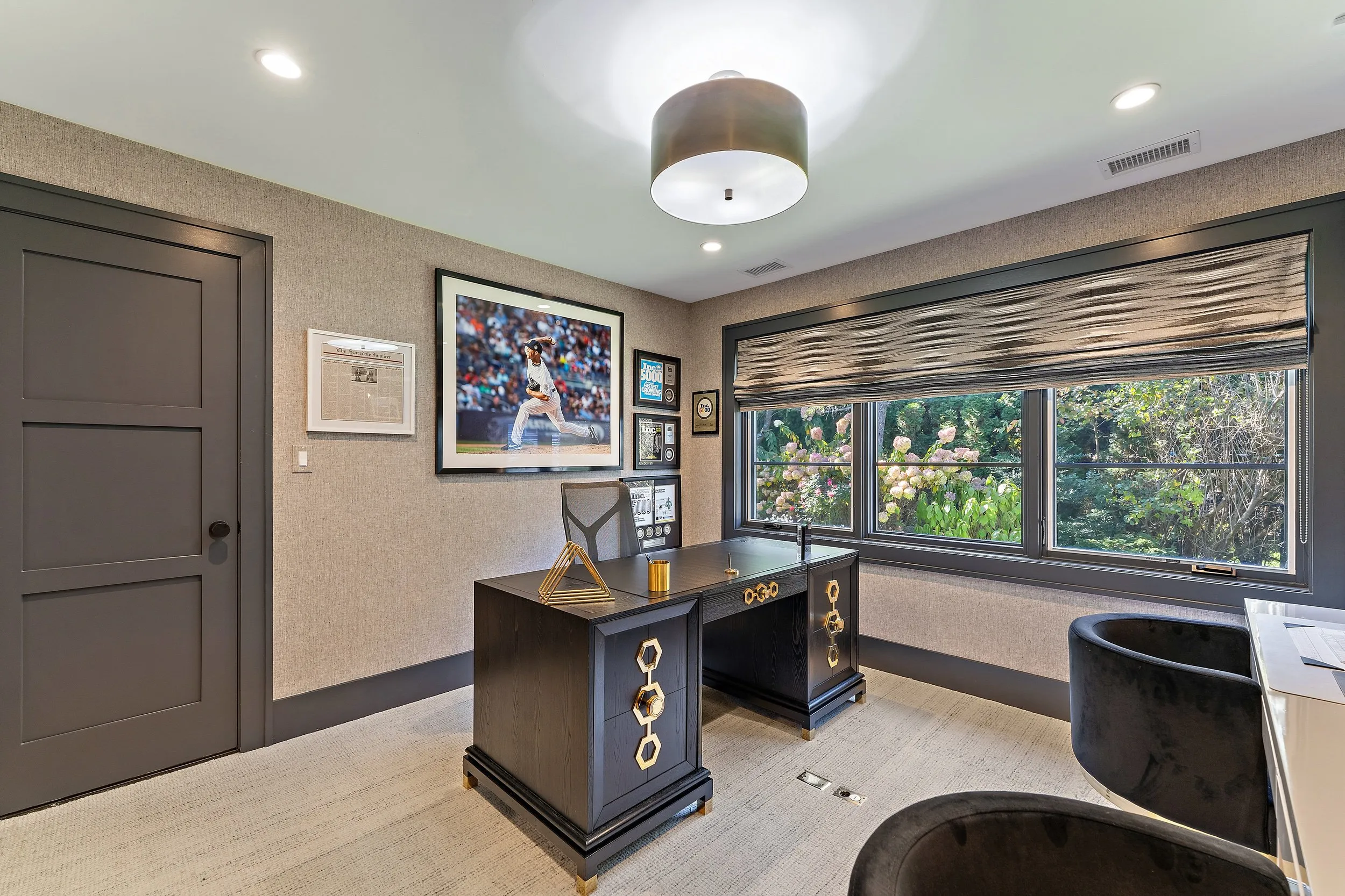 Modern Contemporary - Image 19